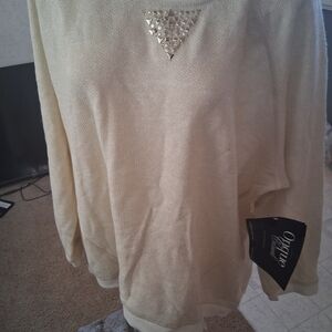 Elegant Women's Sweater with Triangle Detail